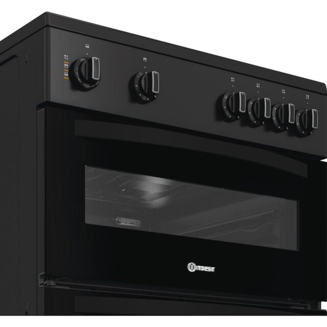 Indesit ITE6VMB Freestanding 60cm Electric Cooker with Ceramic Hob