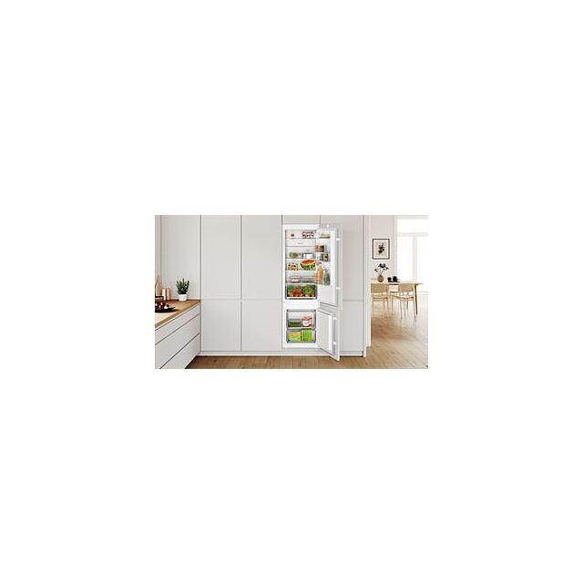 Bosch KIV87NSE0G, Built-in fridge-freezer with freezer at bottom