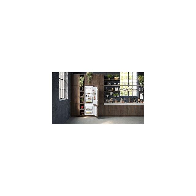 Neff KI5871SE0G, Built-in fridge-freezer with freezer at bottom