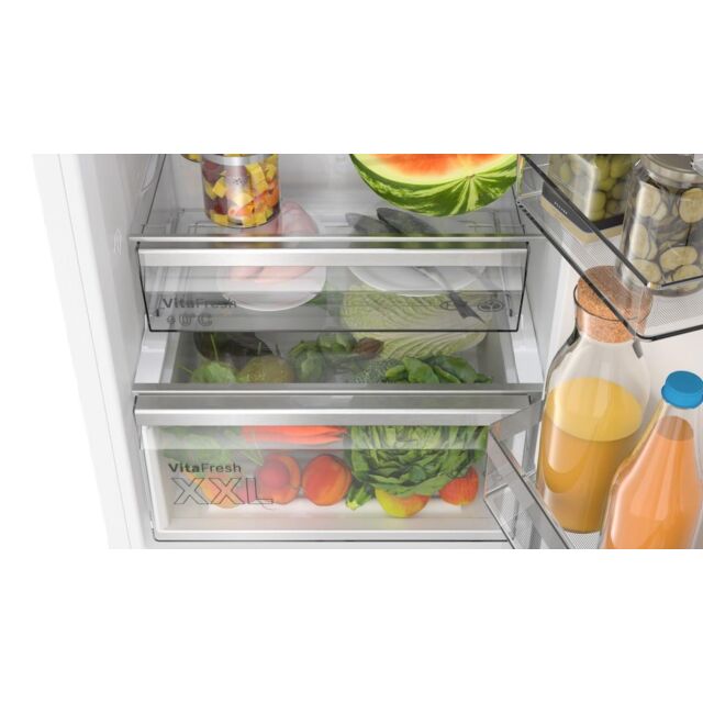 Bosch KGN39AWCTG, Free-standing fridge-freezer with freezer at bottom