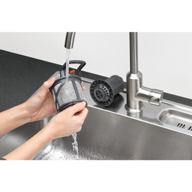 AEG FFB73527ZM 7000 GlassCare Freestanding Slimline Dishwasher with AirDry Technology + 10 Place Place Settings