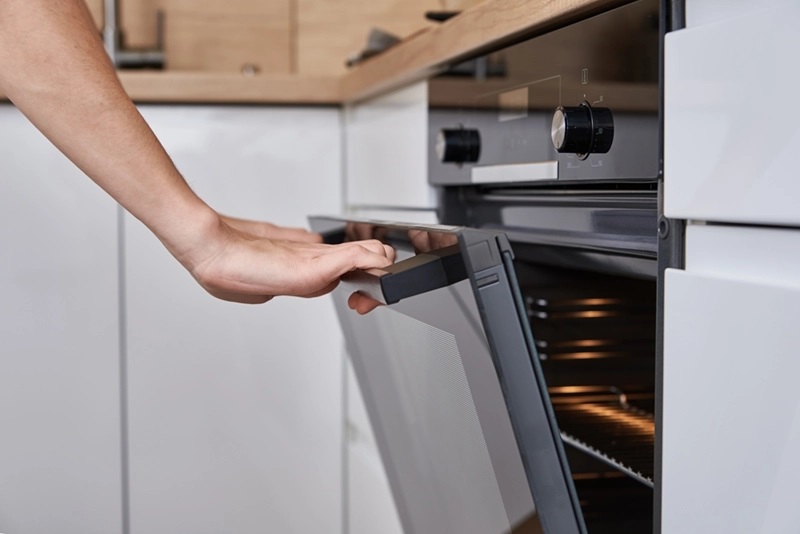 Oven Features to Enhance Your Cooking Experience